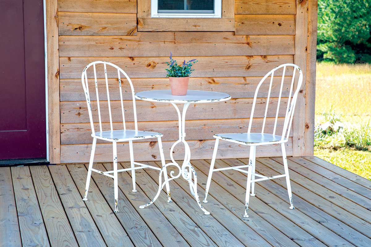 White Metal Round Table and Chairs